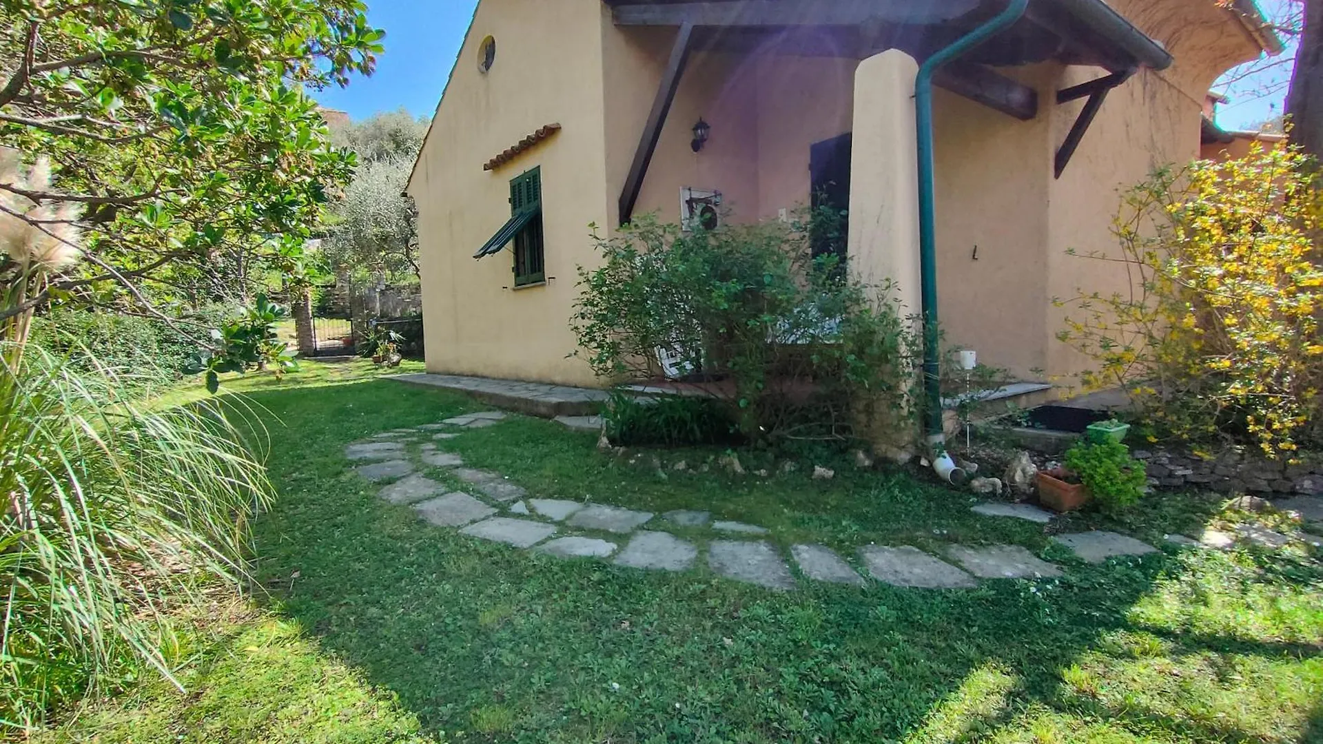 L'Uliveto D'Argento Bed & Breakfast Finale Ligure 0*,  Italy
